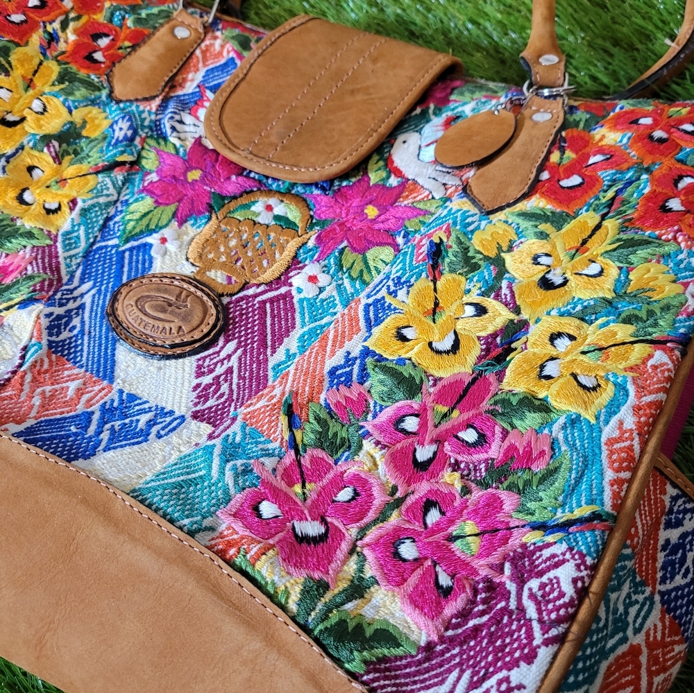 Guatemala Huipil Bag with Leather Handles - Picture 2 of 7